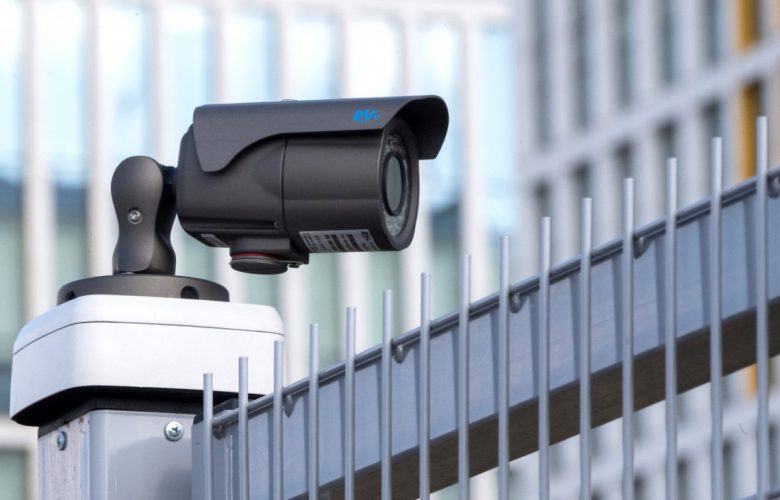 В российских школах появятся камеры с распознаванием лиц Все камеры будут подключены к системе…