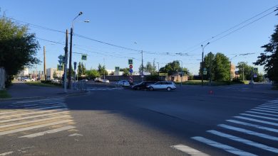 Два универсала немецкий и российский не разъехались на перекрестке улицы Книпович и 2-ой Луч….