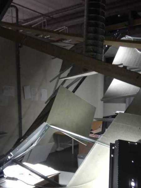 В Петербурге в ординаторской госпиталя Ленэкспо обвалился потолок