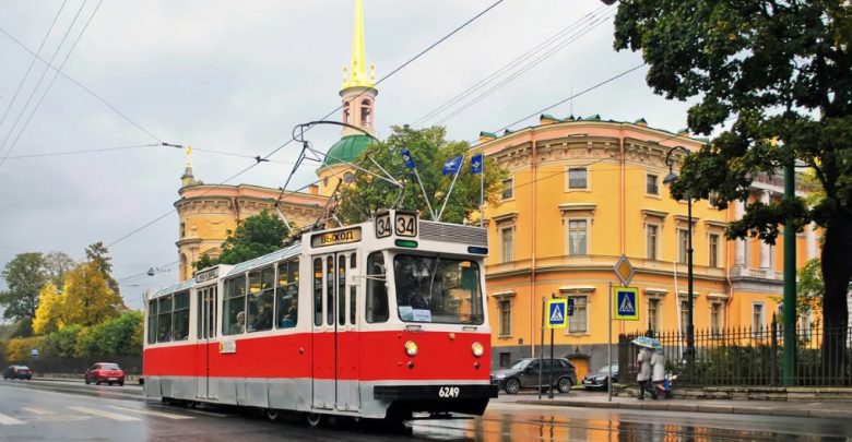 Трамваи и троллейбусы Петербурга оборудовали тревожными кнопками, сообщает Фонтанка. Если в салоне троллейбуса или…