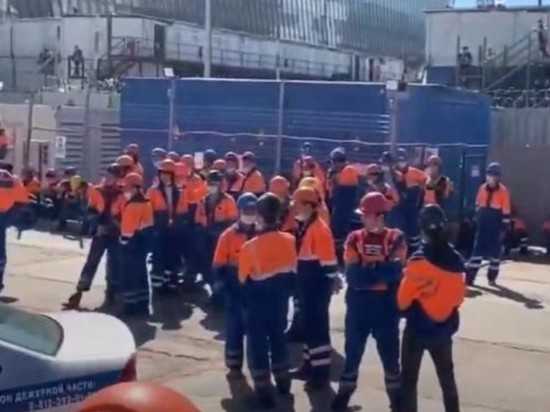 Строители «Лахта Центр» прекратили массовую забастовку