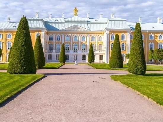Петергоф потратит на реставрацию Верхнего сада почти миллиард рублей