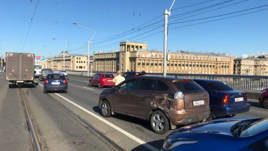 На мосту Александра Невского в сторону метро Новочеркасской в 17:35 произошло ДТП между Газулью,…