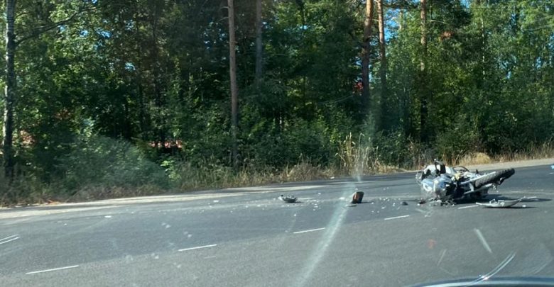 Мотоциклист разбился на Выборгском шоссе (( Садоводства. В 10:20 час , на 36 км…
