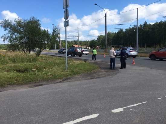 Внедорожник насмерть сбил велосипедистку на Рябовском шоссе