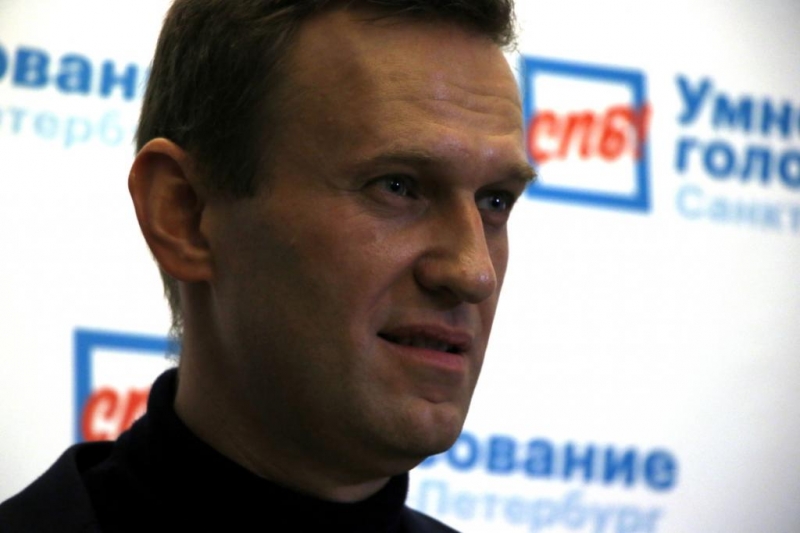 Навального отключили от аппарата ИВЛ, его состояние улучшается