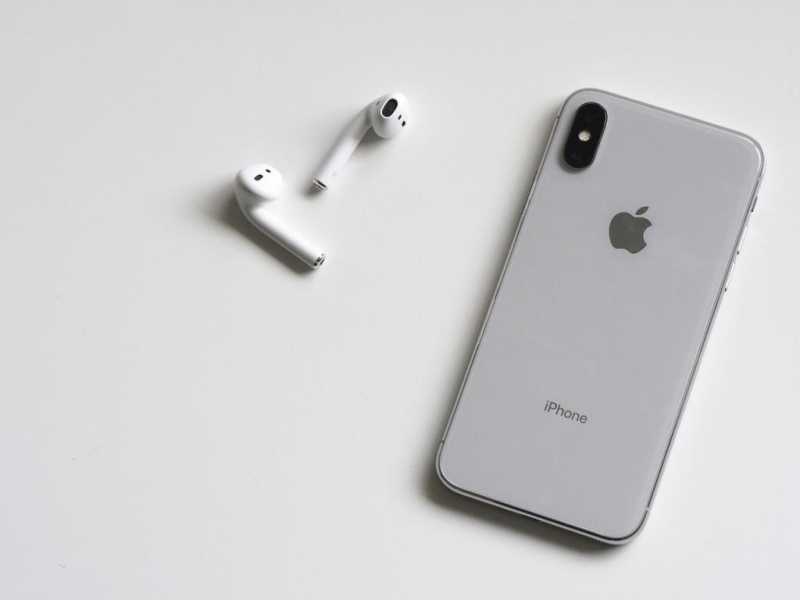 Apple резко подешевела из-за падения продаж iPhone |