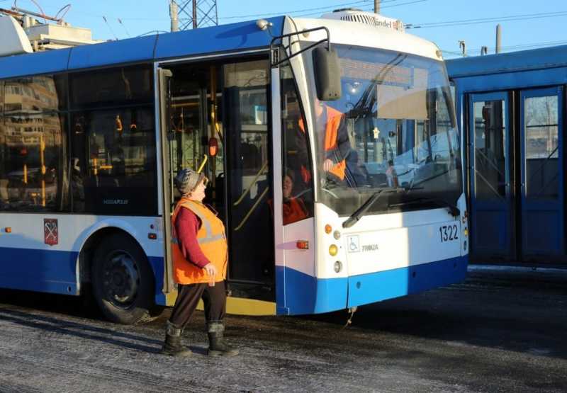 В Петербурге на три дня изменит маршрут троллейбус №40