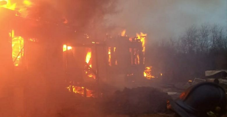 Пожарно-спасательные подразделения Ленинградской области ликвидировали пожар в Тосненском районе. В 15:50 им поступило сообщение…