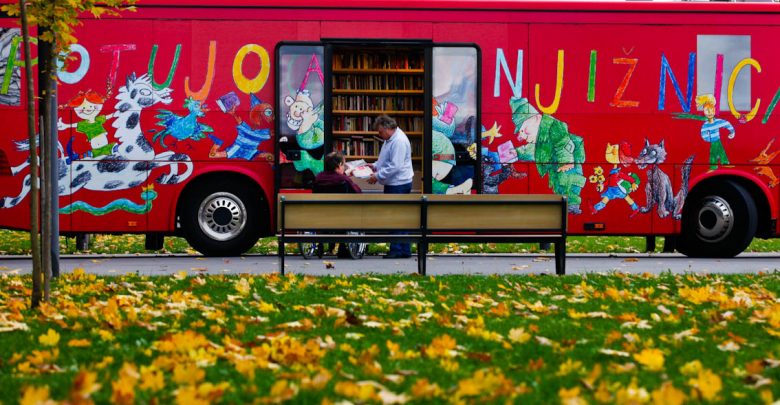 В следующем году в Сестрорецке появится первый мобильный комплекс «Библиобус» – библиотека на колесах…