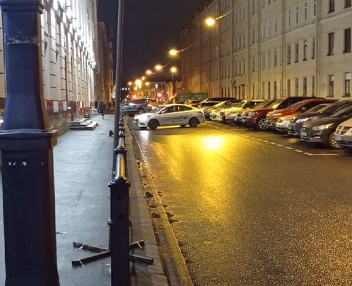 Пинский переулок на время перекрыт от Чапаева до Петроградской набережной, включая перекресток с набережной….