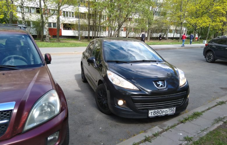 220т.руб Peugeot 207 Рестайлинг 2010г (90лс) бензин АМТ пробег 107т.км, комплектация — лепестки, камера,…