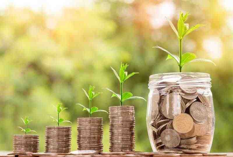 Курс доллара на Мосбирже впервые с сентября опустился ниже 76 рублей