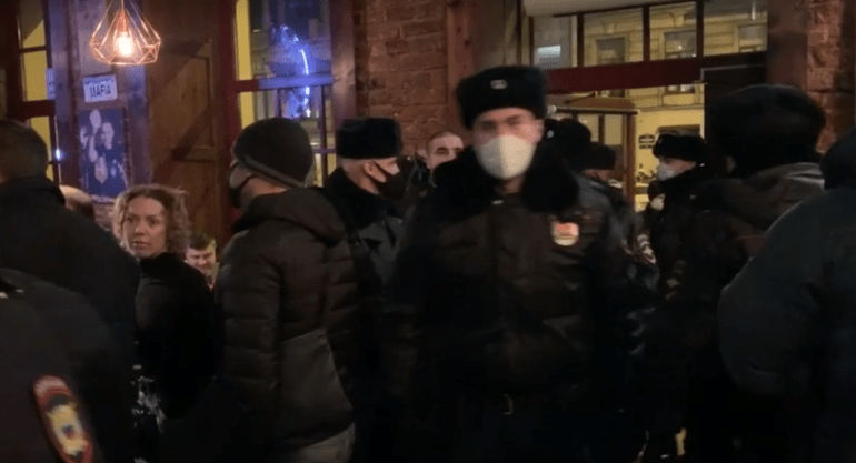 Бар на Жуковского закрыли за нарушения коронавирусных ограничений
