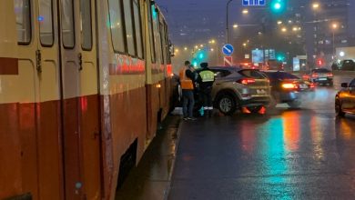 Трамваи у м. Приморская стоят из-за аварии