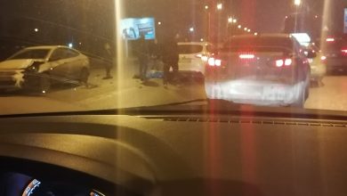 На Краснопутиловской подрались два водителя, одного сбила встречная машина