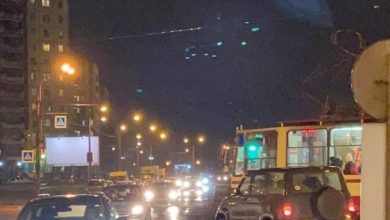 Авария на повороте с Обуховской обороны на Шлиссельбургское шоссе. Трамваи в сторону рыбацкого стоят….