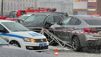 Водитель BMW устроил замес и протаранил 2 других машины на ровном месте у Окея…
