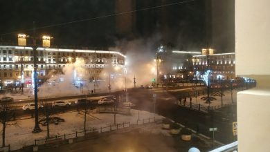 В центре Петербурга произошла очередная коммунальная авария. Из-за прорыва трубы Сенную площадь заволокло паром