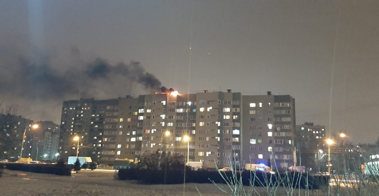 На доме 84к3 по проспекту Луначарского происходило горение мягкой кровли на площади 2 кв.метра….