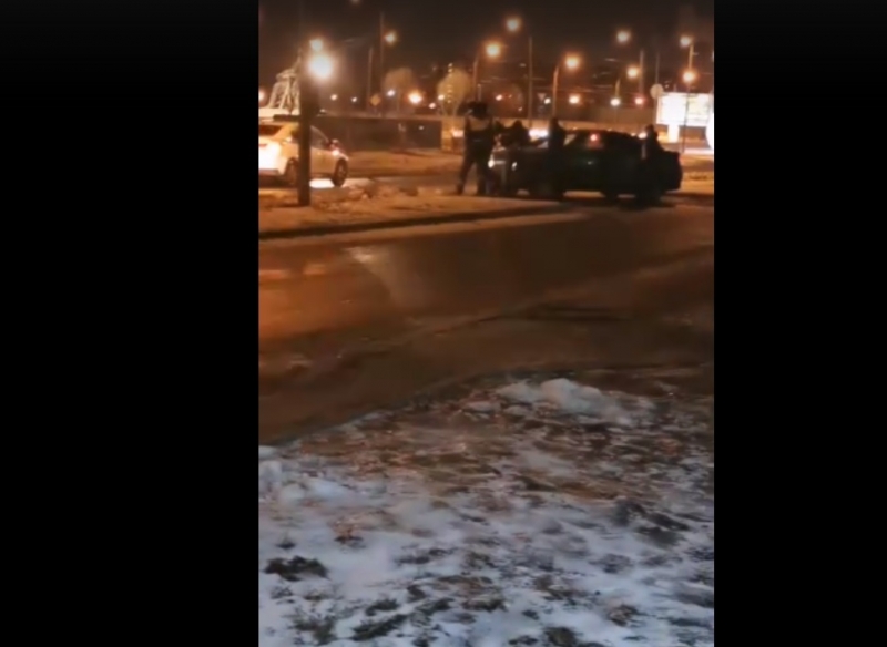 В Петербурге нетрезвый водитель во время погони устроил ДТП с патрульной машиной