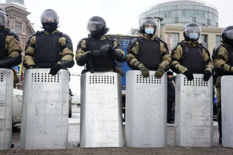 Полиция Петербурга отрицает применение перцового газа на незаконной акции