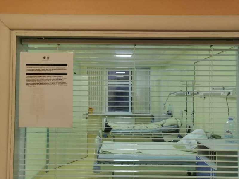 В петербургских стационарах свободы почти половина коек для пациентов с коронавирусом |