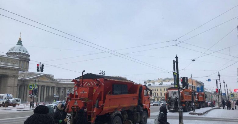 Сегодня, 6 февраля, в центре Петербурга вновь ограничили движение. В настоящее время перекрыты Невский…