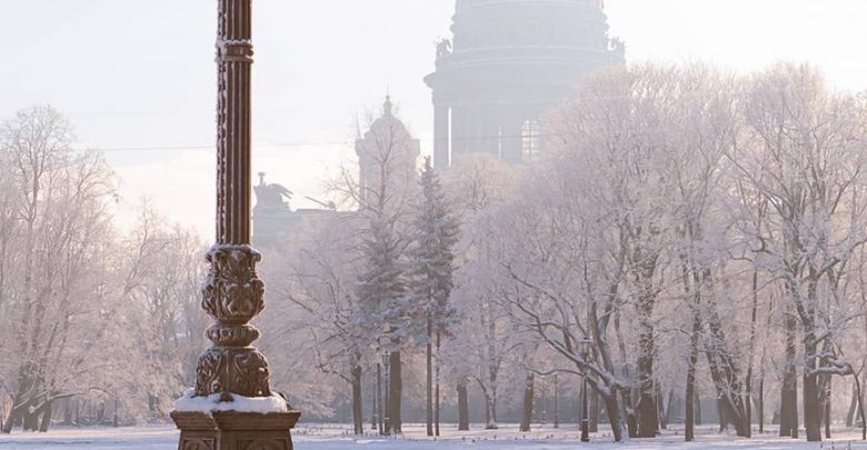 Таким Петербург еще не скоро будет: снежно-ледяная сказка, фонари, окутанные бархатным инеем shatornaya
