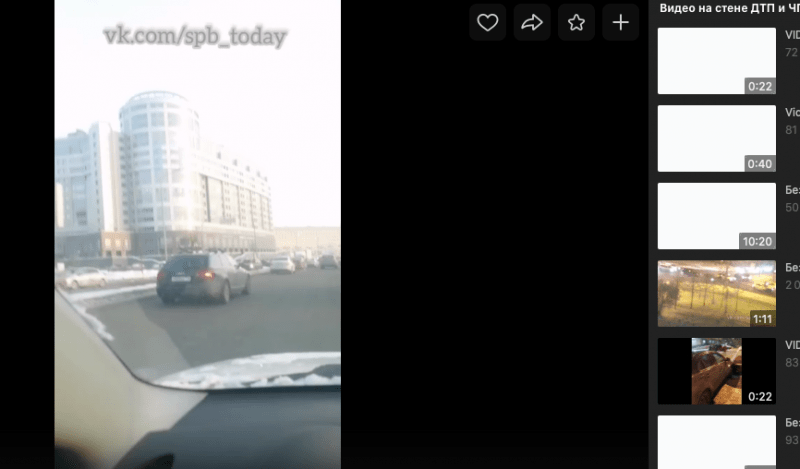 Петербуржцы заметили на Малоохтинской набережной легковушку с маленькой девочкой за рулем