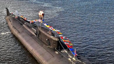 Атомный подводный крейсер К-266 «Орёл» проекта 949а, прибывший из Североморска в Кронштадт для участия…