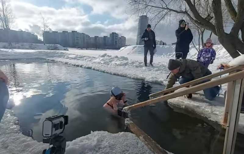 Петербурженка побила рекорд по задержке дыхания в ледяной воде