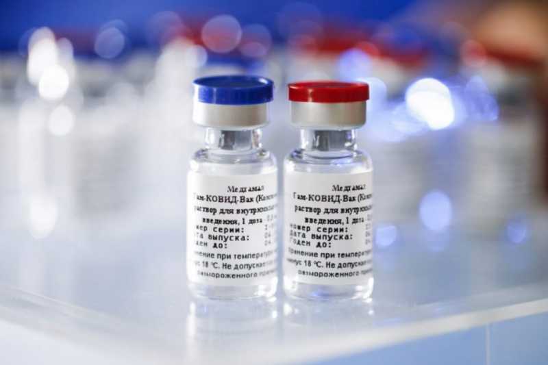 В Петербург доставили почти 20 тыс. доз вакцины против коронавируса