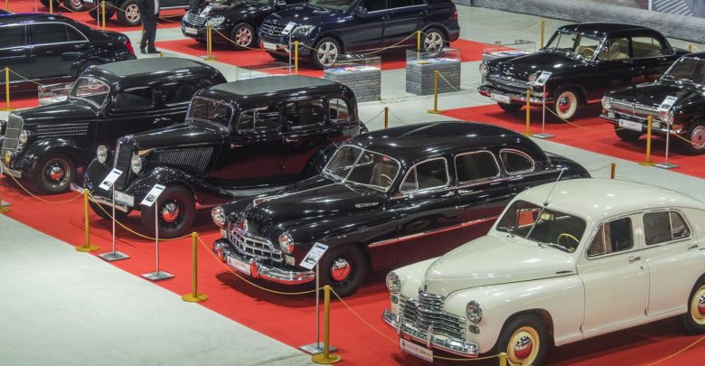 Выставка старинных автомобилей «Олдтаймер-Галерея» Крупнейшая в России выставка старинных автомобилей и технического антиквариата на…