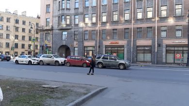 На Каменноостровском проспекте 55 сразу после Попова в сторону Каменноостровского моста, сообразили на четверых