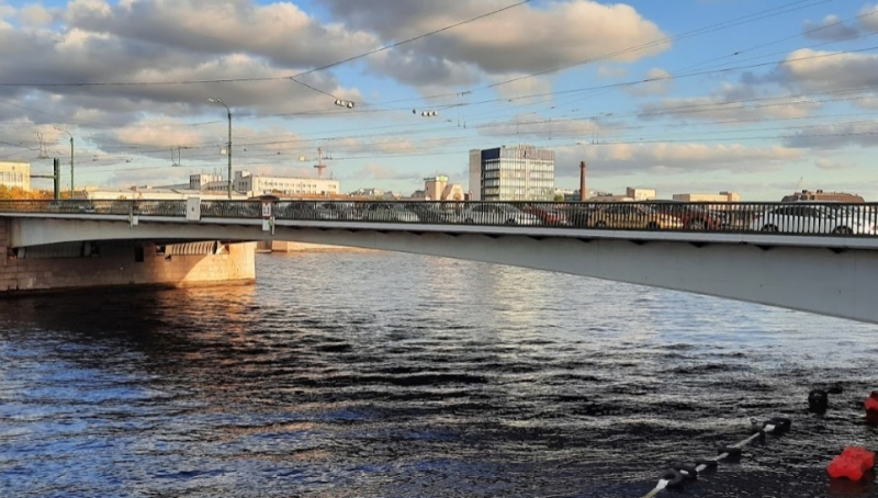 В ночь на 30 апреля в Петербурге разведут Гренадерский мост
