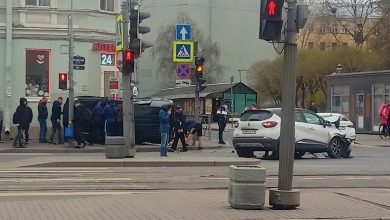 Примерно утра на перекрестке Курской улицы и Лиговского проспекта после столкновения перевернулась одна из…
