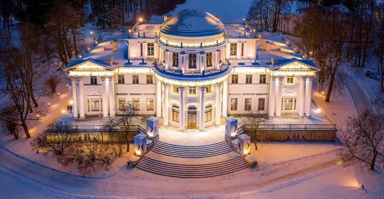 Мистические места Санкт-Петербурга, где легенды переплетаются с реальностью 1. Елагиноостровский дворец Популярный среди горожан…