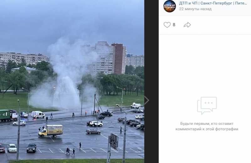 Холодный фонтан на Ленинском и прорыв трубы у Смольного: "свежие" коммунальные аварии Петербурга
