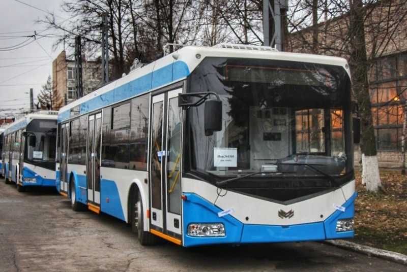 Смольный выбрал подрядчика на оформление трамваев и троллейбусов к Евро-2020 |