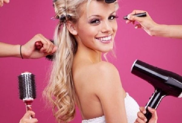 Внимание Федеральная сеть салонов «ЦирюльникЪ» приглашает на работу парикмахеров женского зала в г. Санкт-Петербург!…