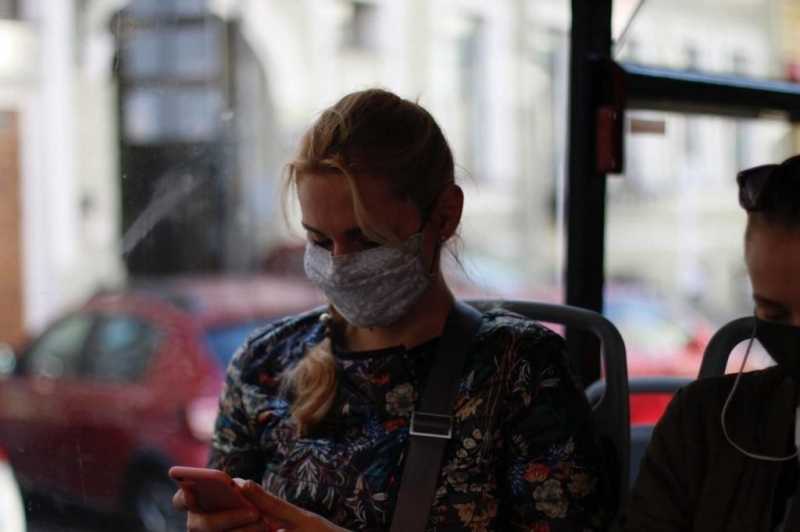 Петербуржцы агрессивно реагируют на требования надеть маску в метро: зафиксировано 20 нападений |