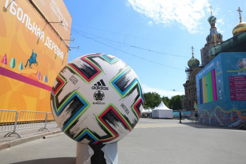 Для болельщиков Евро-2020 в футбольной деревне приготовили развлекательную программу