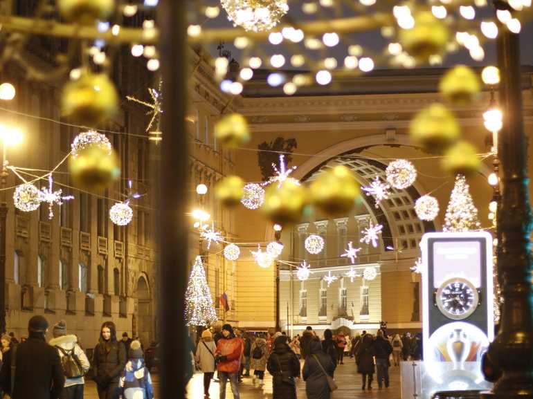 Россиянам пообещали десятидневные новогодние каникулы в 2022 году