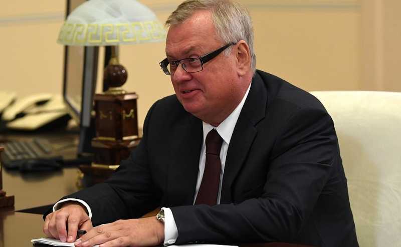 Глава ВТБ оценил вероятность отключения России от SWIFT