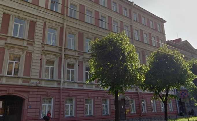Квартиру Зощенко в Петербурге продают за 12 млн рублей |