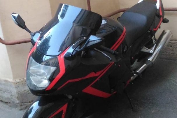 4 июля с 8-линии В.О был украден мотоцикл Honda CBR1100xx Черно-красного цвета, данная окраска…