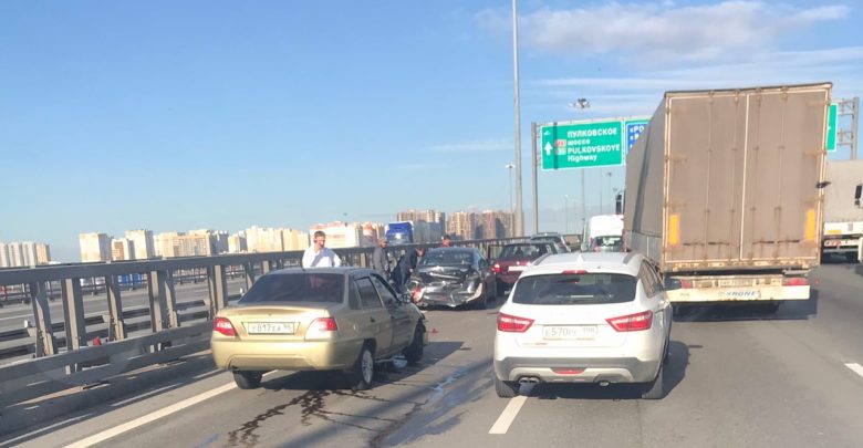 ДТП перед съездом на Московское шоссе с внутренней стороны КАД 7:45