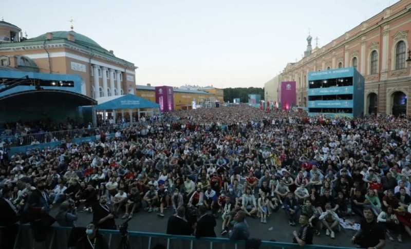 В Финляндии почти 500 человек подхватили COVID, съездив на Евро-2020 в Петербург