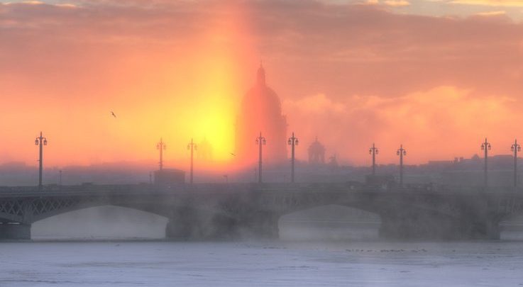 Благовещенский мост и Исаакиевский собор. Фото: atoyanalex